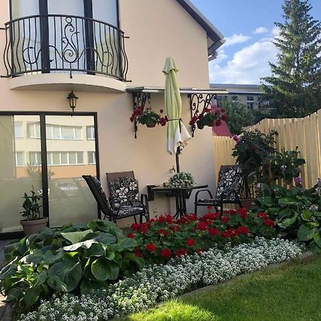 Guest House Nika - Cottages And Rooms In The Heart Of Palanga City Center Exterior foto