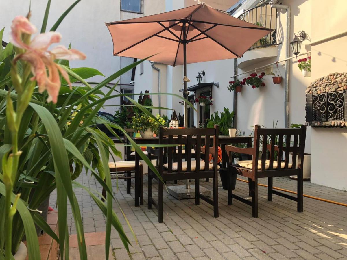 Guest House Nika - Cottages And Rooms In The Heart Of Palanga City Center Exterior foto
