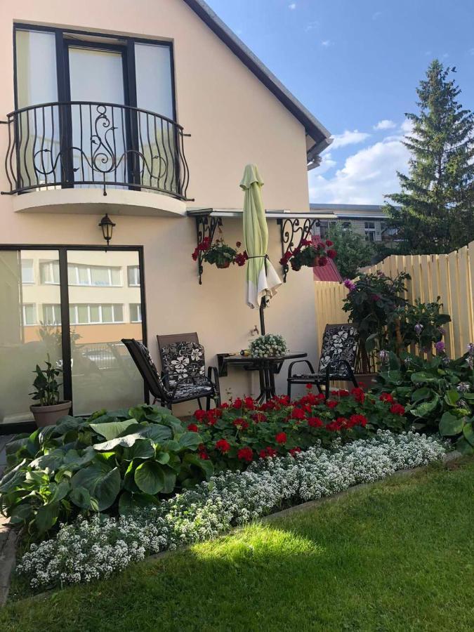 Guest House Nika - Cottages And Rooms In The Heart Of Palanga City Center Exterior foto